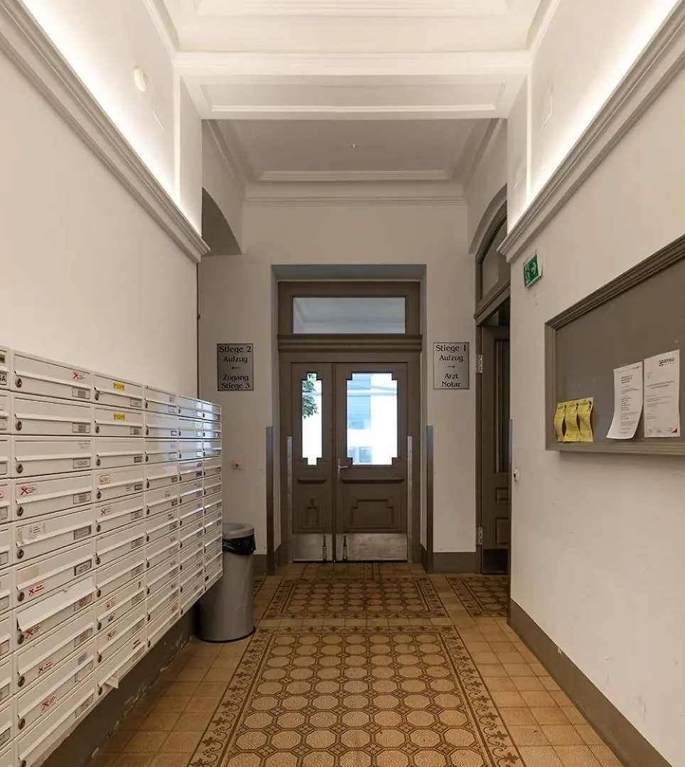 Apartment Ruheoase Im Dachgeschoss Mit Klimaanlage, Nur 10 Minuten Ins Zentrum Vienna