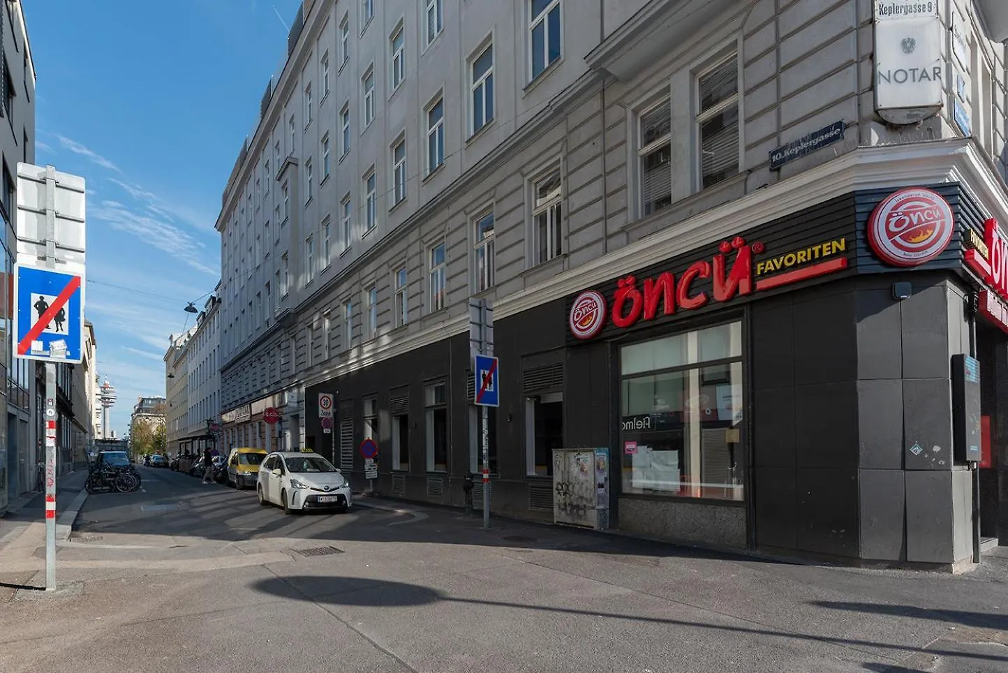Ruheoase Im Dachgeschoss Mit Klimaanlage, Nur 10 Minuten Ins Zentrum Vienna Austria