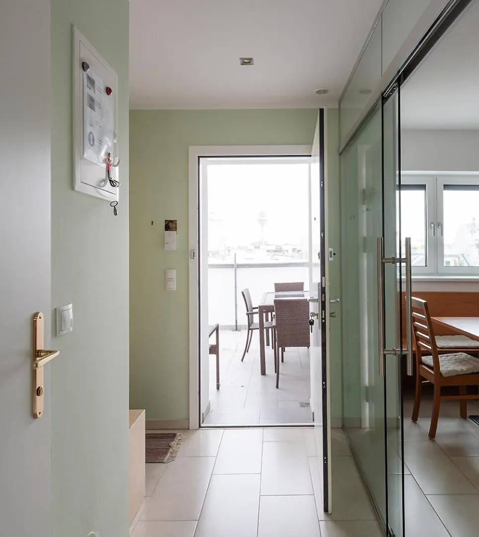 Apartment Ruheoase Im Dachgeschoss Mit Klimaanlage, Nur 10 Minuten Ins Zentrum Vienna