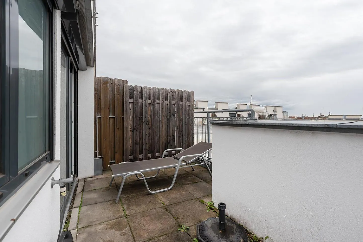 Apartment Ruheoase Im Dachgeschoss Mit Klimaanlage, Nur 10 Minuten Ins Zentrum Vienna