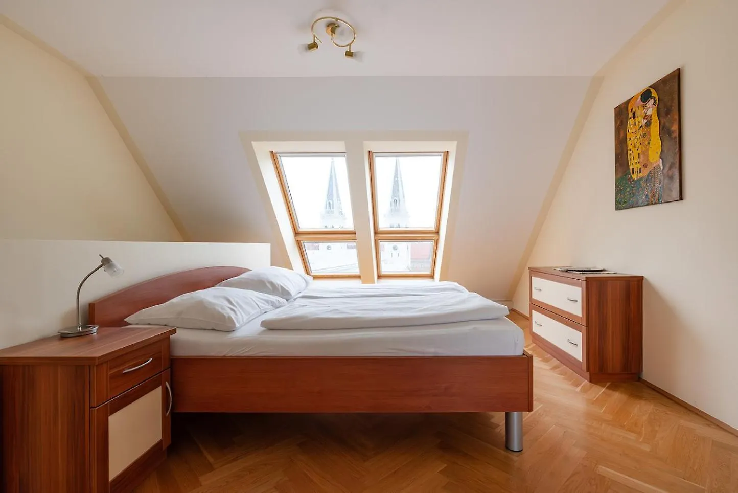 Apartment Ruheoase Im Dachgeschoss Mit Klimaanlage, Nur 10 Minuten Ins Zentrum Vienna